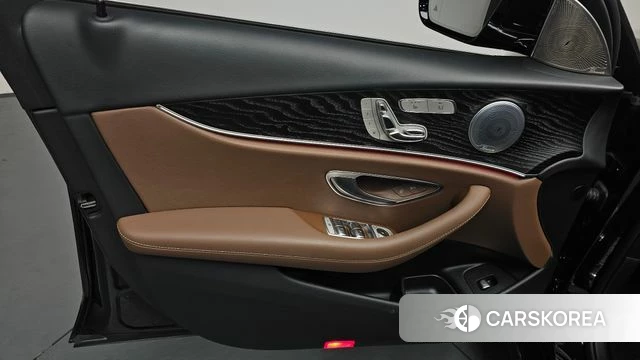 Mercedes-Benz E-Class W213 id 4586537 из Кореи 16