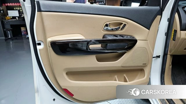 Kia The New Carnival id 4225727 из Кореи 16