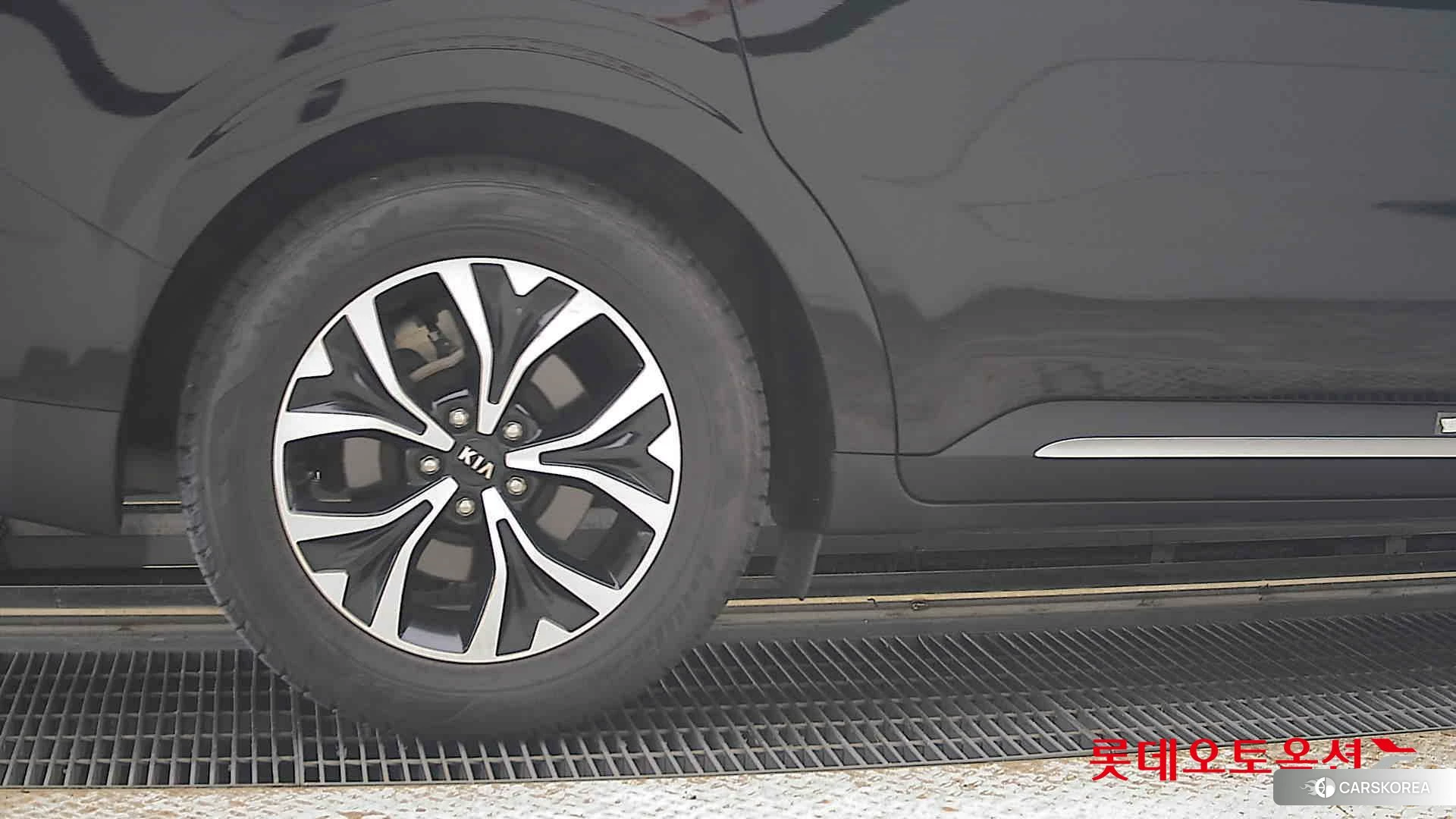 Kia Carnival id 4902362 из Кореи 16