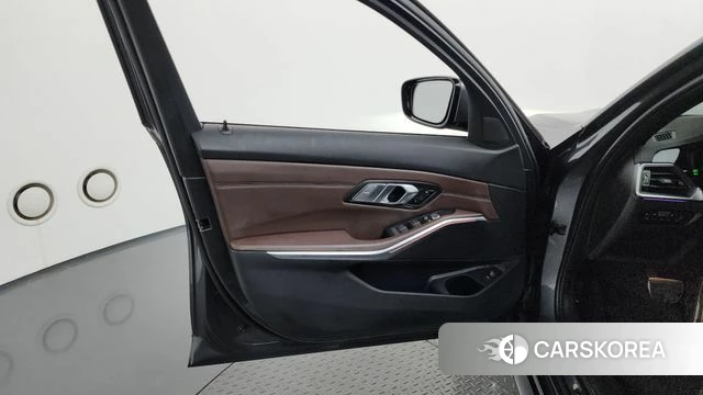 BMW 3 Series (G20) id 4641626 из Кореи 16