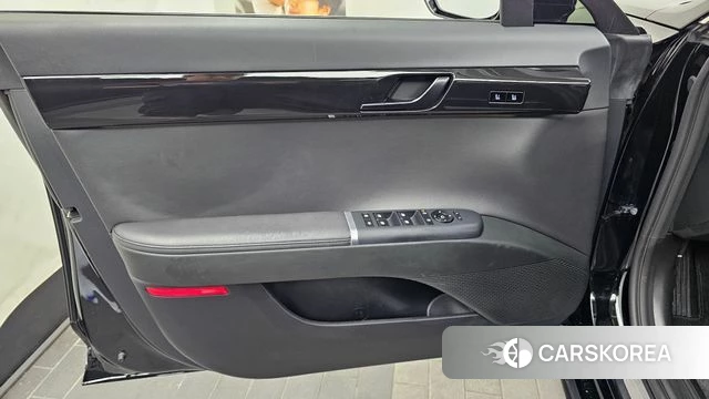 Hyundai Grandeur Hybrid (GN7) id 4618375 из Кореи 16