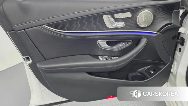 Mercedes-Benz E-Class W213 id 4542565 из Кореи 16