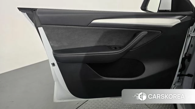 Tesla Model Y id 4730043 из Кореи 16