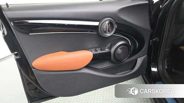 Mini Cooper S id 4730265 из Кореи 16