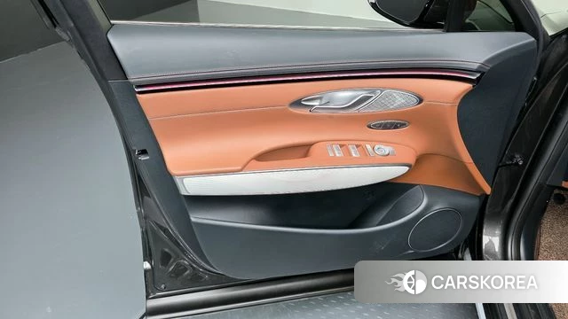 Genesis GV70 id 4292098 из Кореи 16