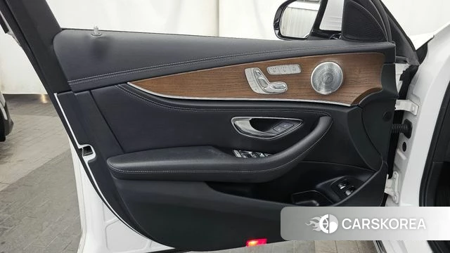 Mercedes-Benz E-Class W213 id 4614863 из Кореи 16