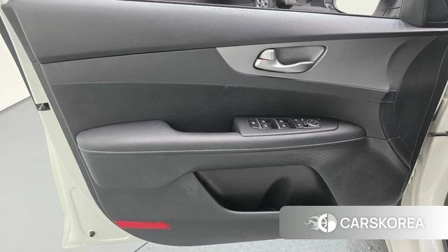 Kia Come New K3 id 4693522 из Кореи 16