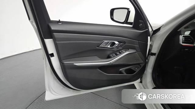 BMW 3 Series (G20) id 4268388 из Кореи 16