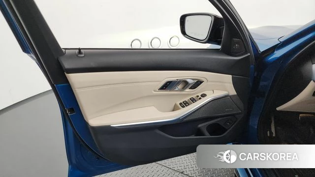 BMW 3 Series (G20) id 4470638 из Кореи 16