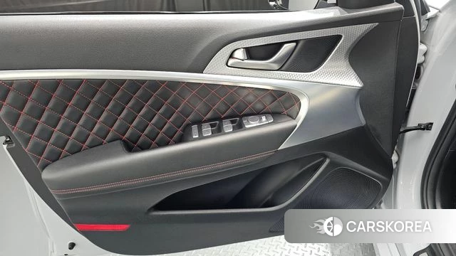 Genesis The New G70 id 4402113 из Кореи 16