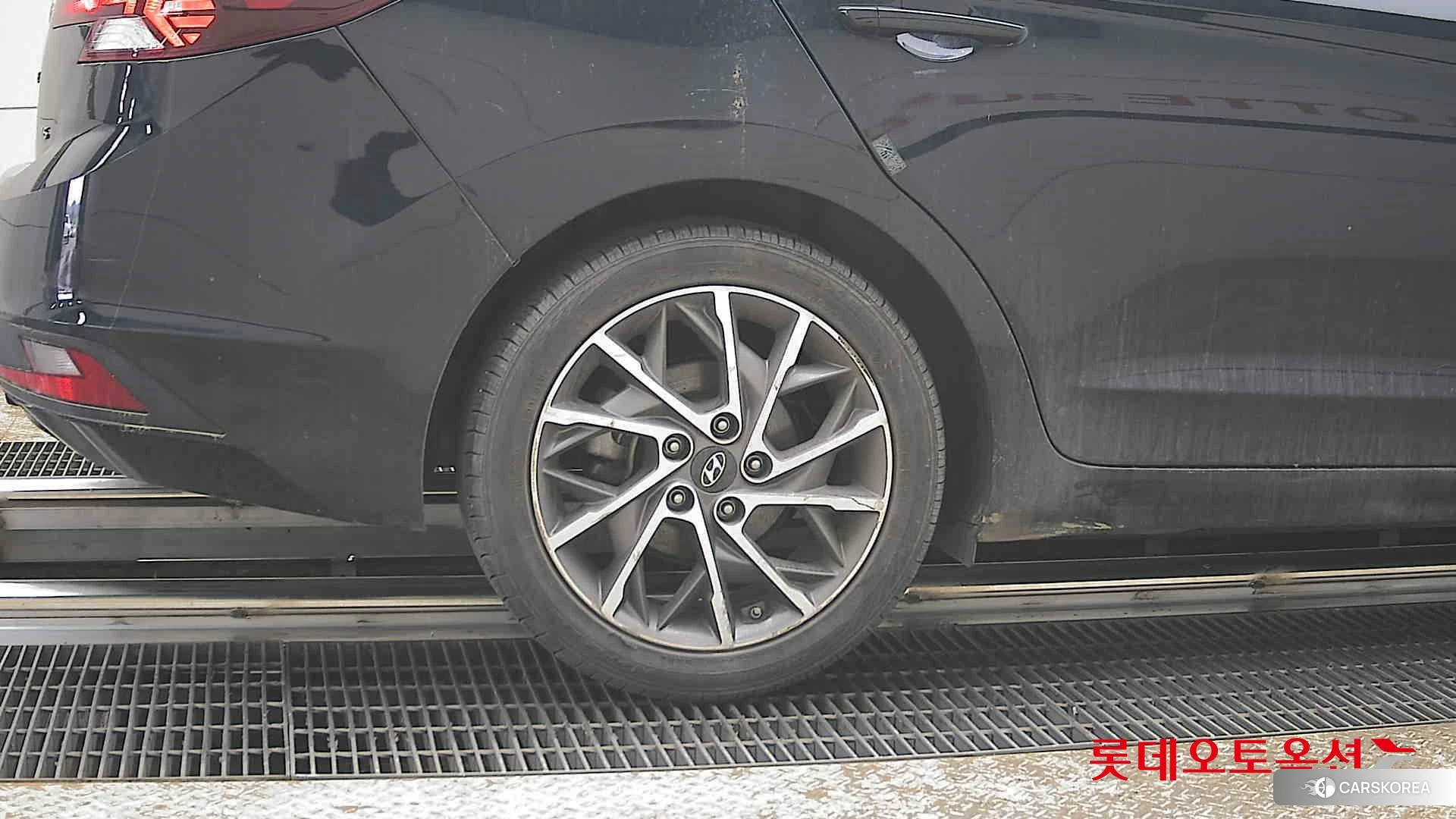 Hyundai Avante id 3869258 из Кореи 16