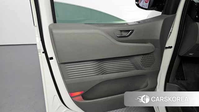 Hyundai Staria id 4414353 из Кореи 16