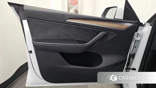 Tesla Model Y id 4571789 из Кореи 16