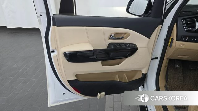 Kia All New Carnival id 4508640 из Кореи 16