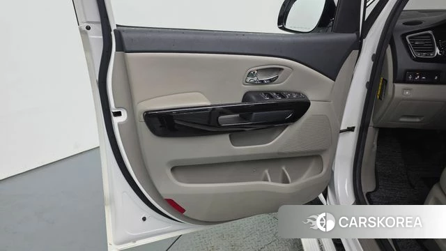 Kia The New Carnival id 4722603 из Кореи 16