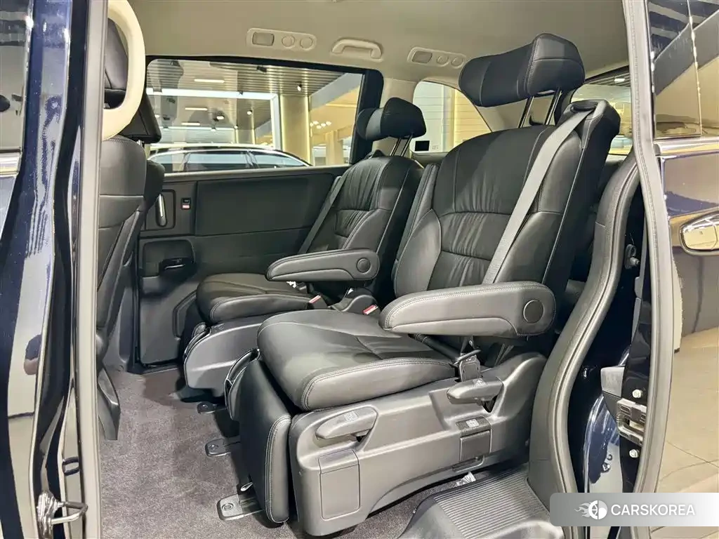 Honda Odyssey id 4515448 из Китая 16