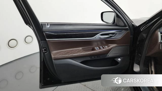 BMW 7 Series (G11) id 4585948 из Кореи 16