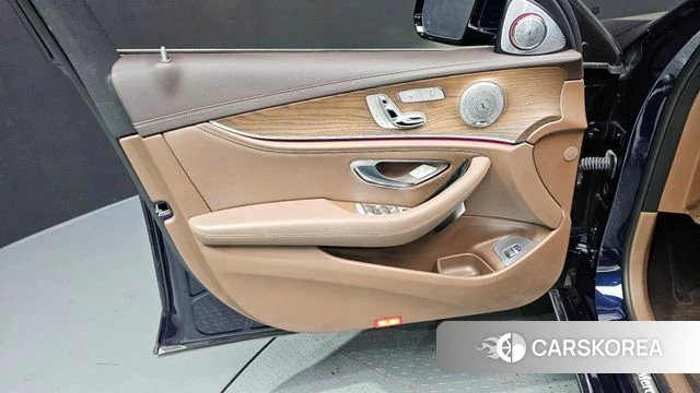 Mercedes-Benz E-Class W213 id 4446549 из Кореи 16