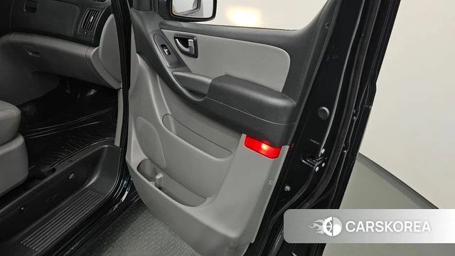 Hyundai The New Grand Starex id 4423878 из Кореи 16