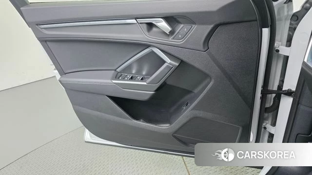 Audi Q3 (F3) id 4500401 из Кореи 16