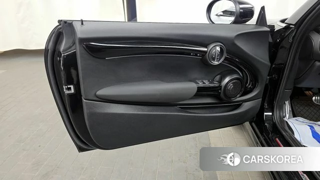 Mini Cooper S Convertible id 4186452 из Кореи 16