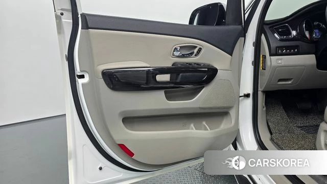 Kia The New Carnival id 4356688 из Кореи 16