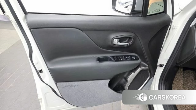 Jeep Renegade id 4763333 из Кореи 16