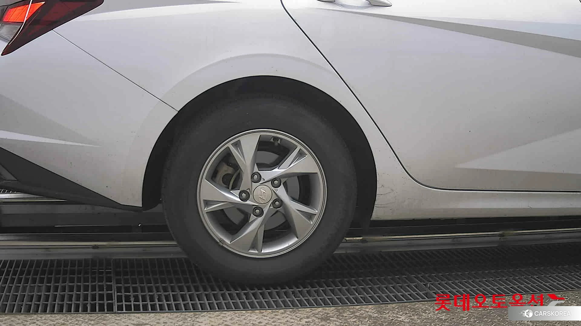 Hyundai Avante id 3869378 из Кореи 16