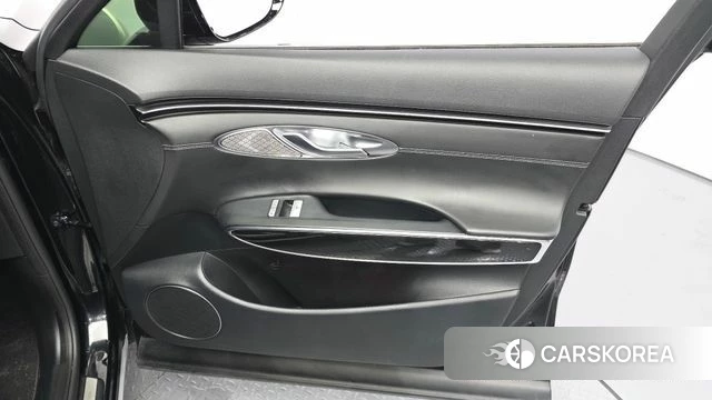 Genesis GV70 id 4793292 из Кореи 16