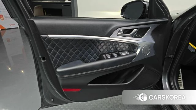 Genesis G70 id 4294911 из Кореи 16