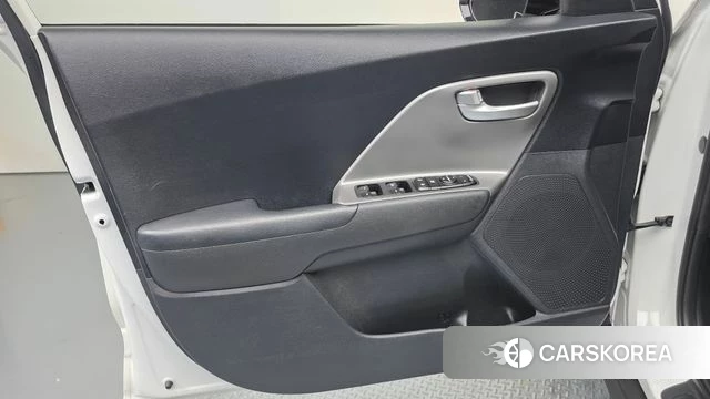Kia Niro Plus id 4624263 из Кореи 16