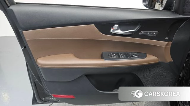 Kia Come New K3 id 4708887 из Кореи 16