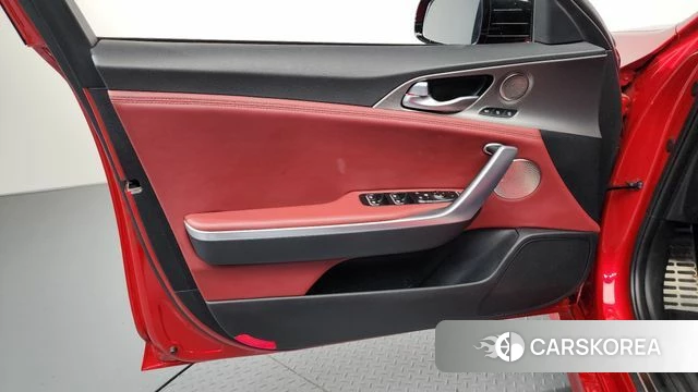 Kia Stinger id 4197123 из Кореи 16