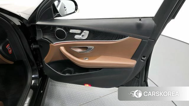 Mercedes-Benz E-Class W213 id 4186591 из Кореи 16