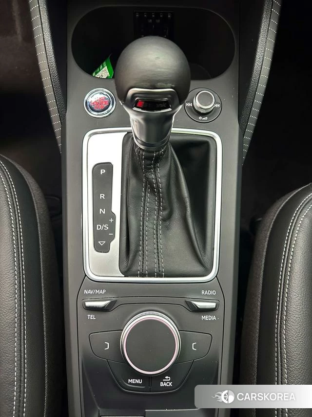 Audi Q2L id 4258417 из Китая 16