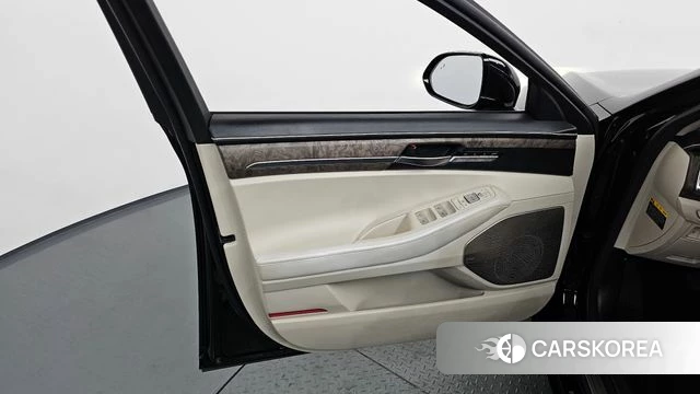Genesis G90 id 4356430 из Кореи 16