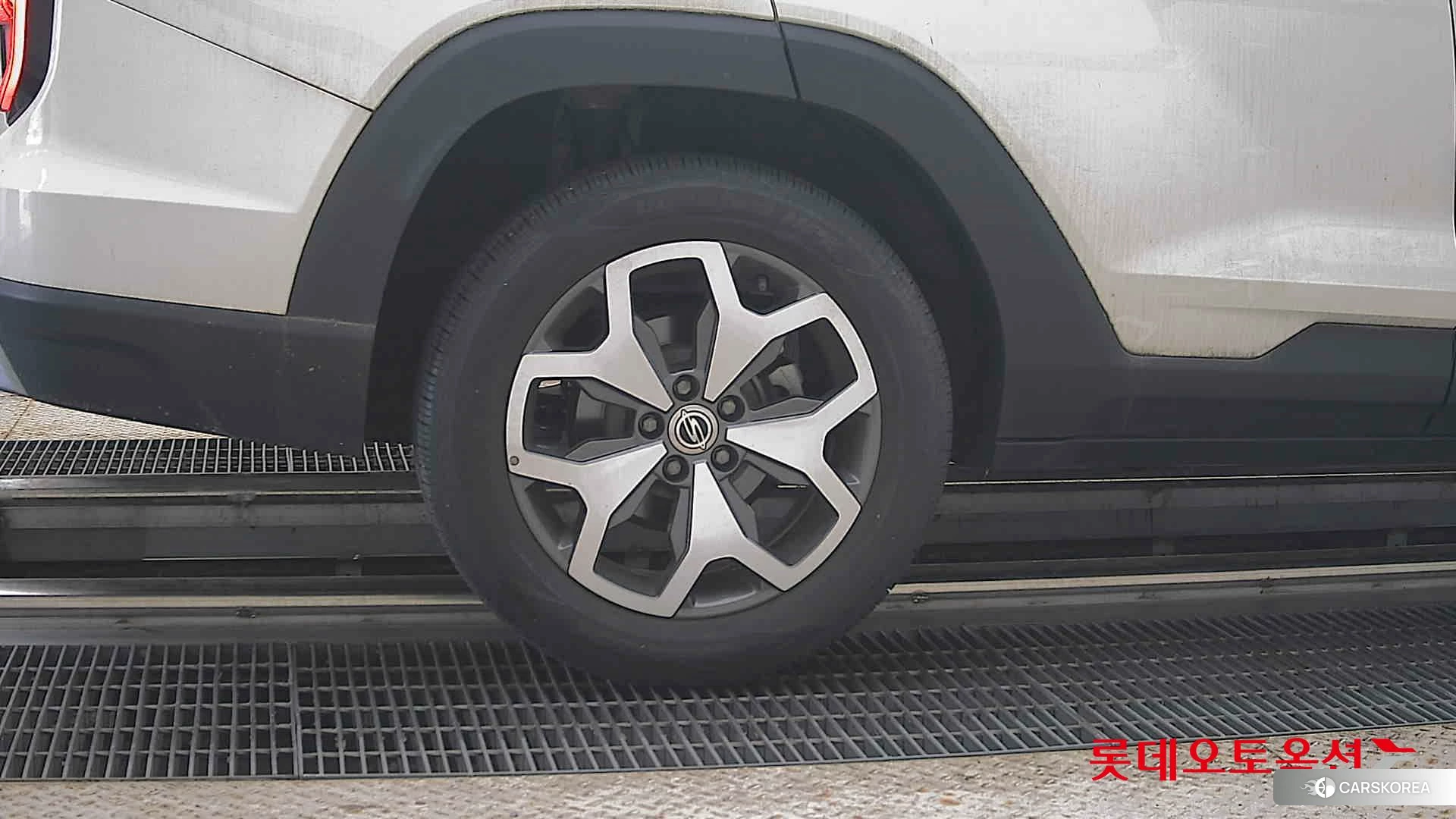SsangYong Torres id 4679416 из Кореи 16