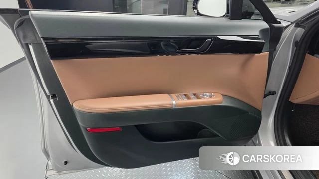 Hyundai Grandeur (GN7) id 4613226 из Кореи 16