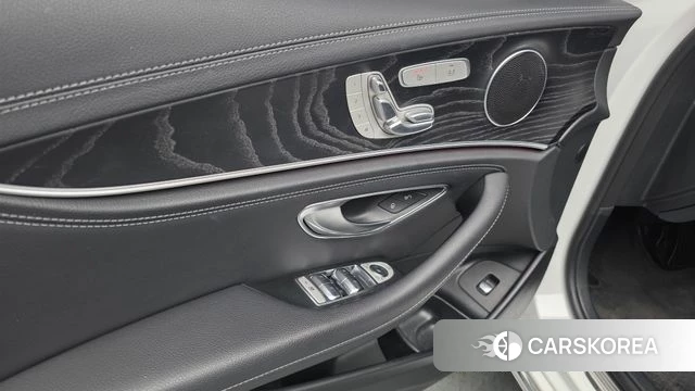 Mercedes-Benz E-Class W213 id 4304378 из Кореи 16