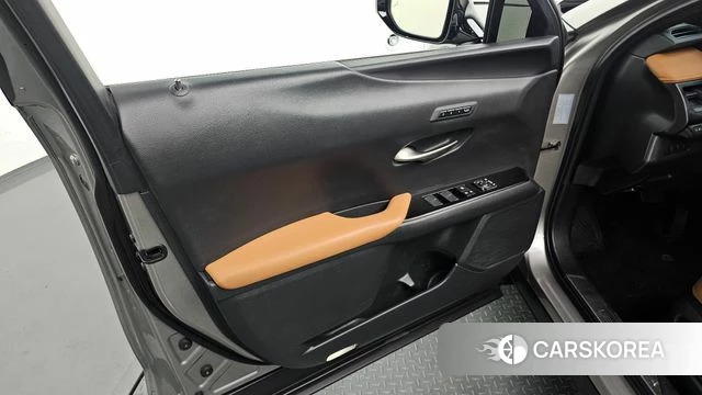 Lexus UX250h id 4384611 из Кореи 16