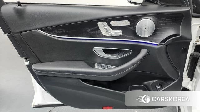 Mercedes-Benz E-Class W213 id 4765137 из Кореи 16