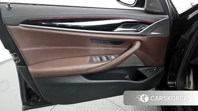 BMW 5 Series (G30) id 4308609 из Кореи 16