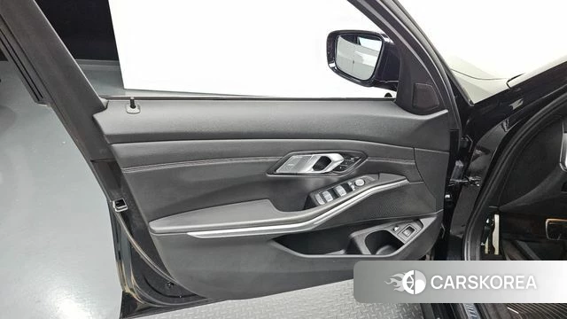 BMW 3 Series (G20) id 4779848 из Кореи 16