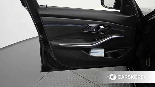 BMW 3 Series (G20) id 4284270 из Кореи 16