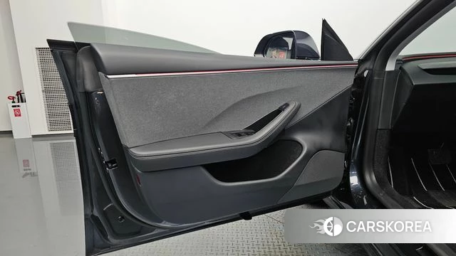 Tesla Model 3 id 4607339 из Кореи 16