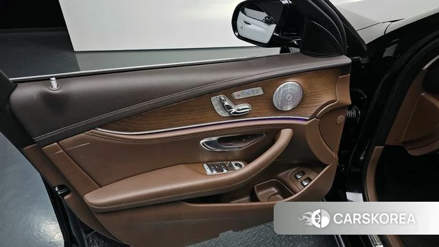 Mercedes-Benz E-Class W213 id 4310450 из Кореи 16