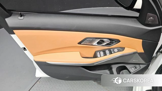 BMW 3 Series (G20) id 4266631 из Кореи 16