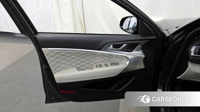 Genesis The New G70 id 4388977 из Кореи 16