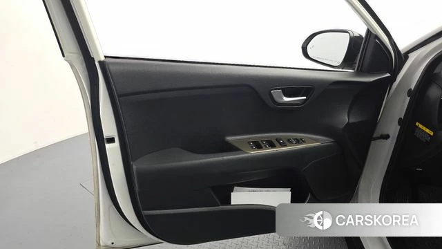 Kia Stonic id 4471531 из Кореи 16