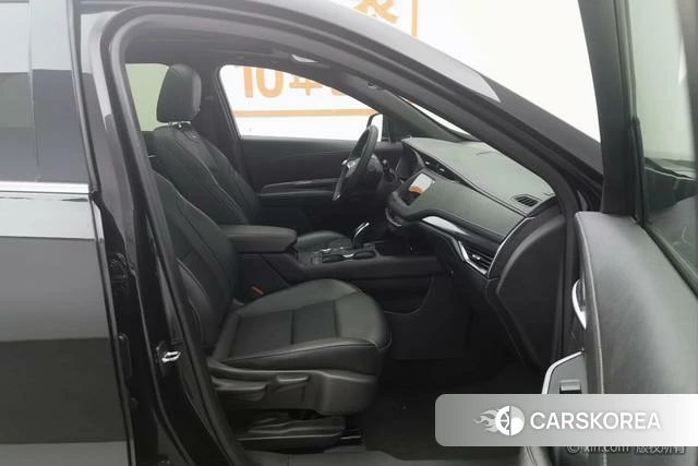 Cadillac XT4 id 4210139 из Китая 16
